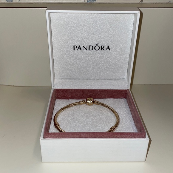 Solid 14k Gold Pandora Moments Bracelet, EUC - Picture 8 of 9